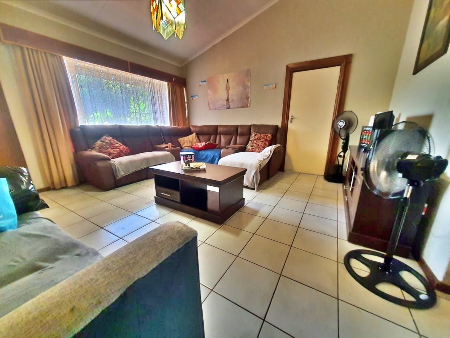 28 Bedroom Property for Sale in Kannoniers Park North West